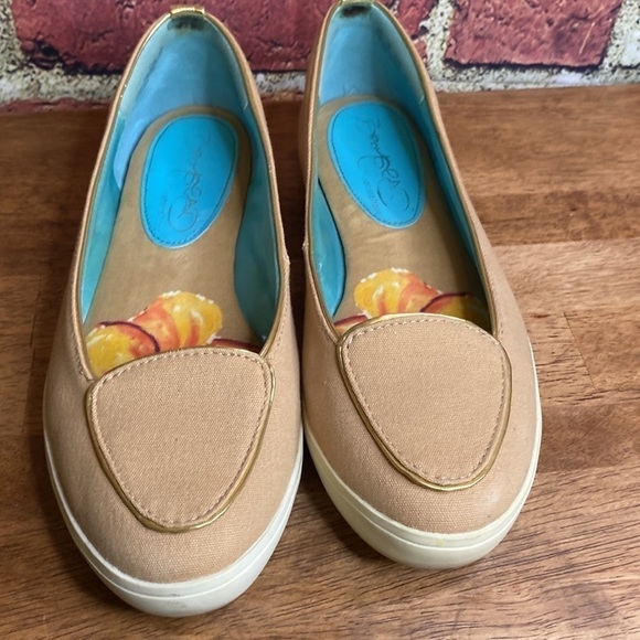 Naturalizer Tan Flat Fabric Comfort Loafers with Gold Accents Size 7 - Picture 6 of 15